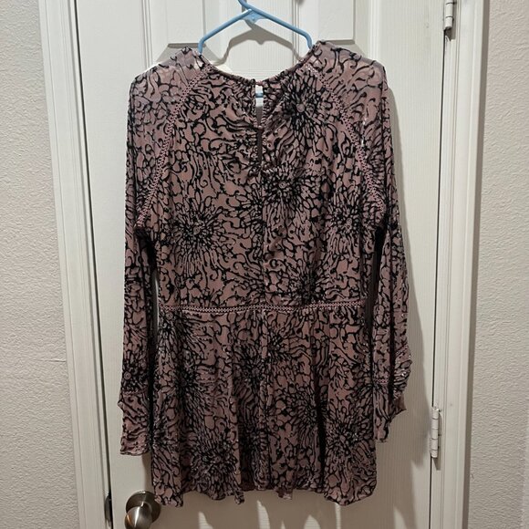 Indigo Thread Flowy Velvet Blouse - Picture 2 of 4